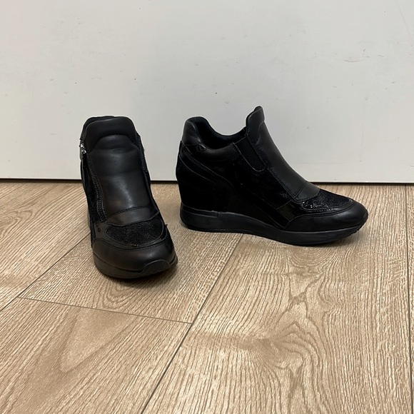 WEDGE SNEAKERS
Nydame Woman - Picture 6 of 6